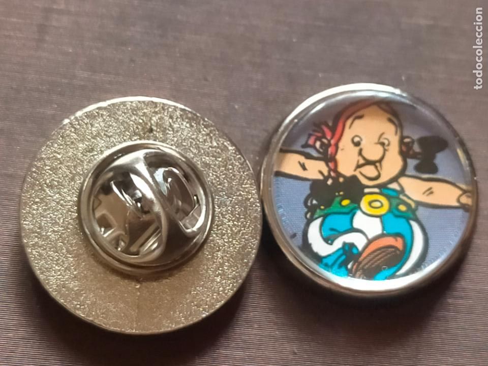 Collection pins: PIN REDONDO METAL - Ast&eacute;rix y Ob&eacute;lix