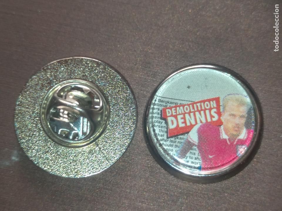 Collection pins: PIN REDONDO METAL - f&uacute;tbol jugador Dennis bergkamp