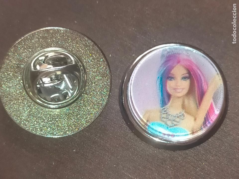 Collection pins: PIN REDONDO METAL - juguetes Barbie