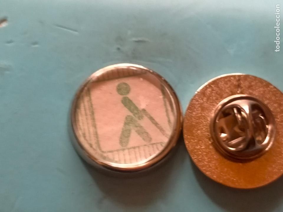 Sammlung von Pins: pin redondo metal - cup&oacute;n de la ONCE O.N.C.E
