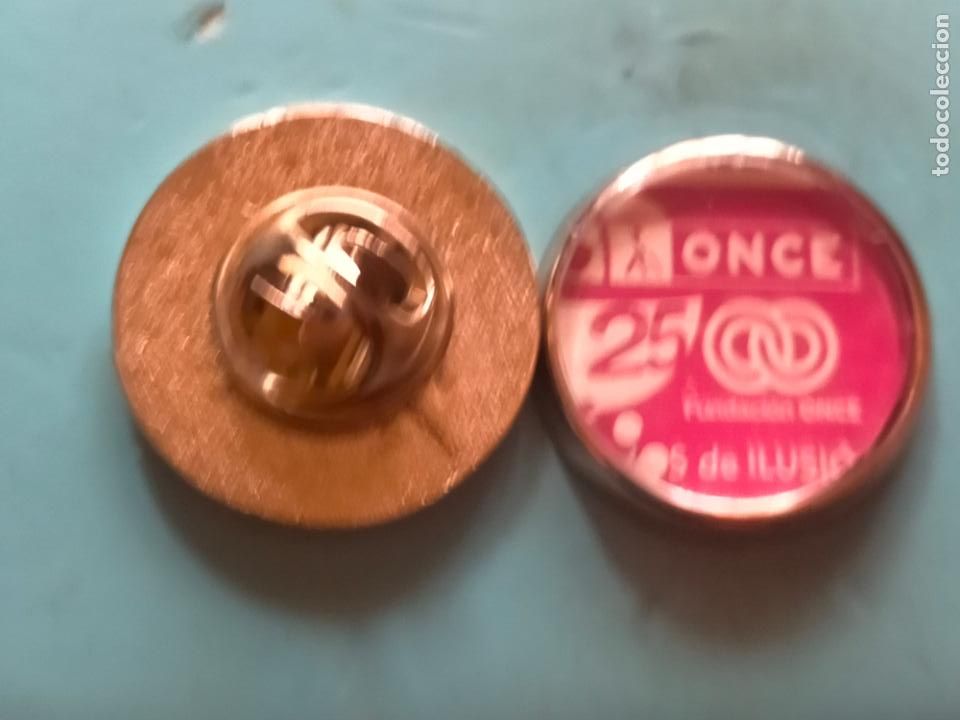 Sammlung von Pins: pin redondo metal - cup&oacute;n de la ONCE O.N.C.E