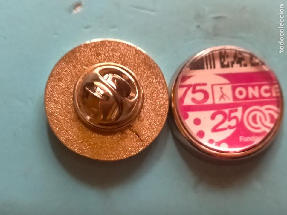 Sammlung von Pins: pin redondo metal - cup&oacute;n de la ONCE O.N.C.E