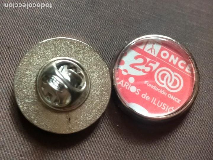 Pin's de collection: pin redondo metal - cup&oacute;n de la ONCE O.N.C.E