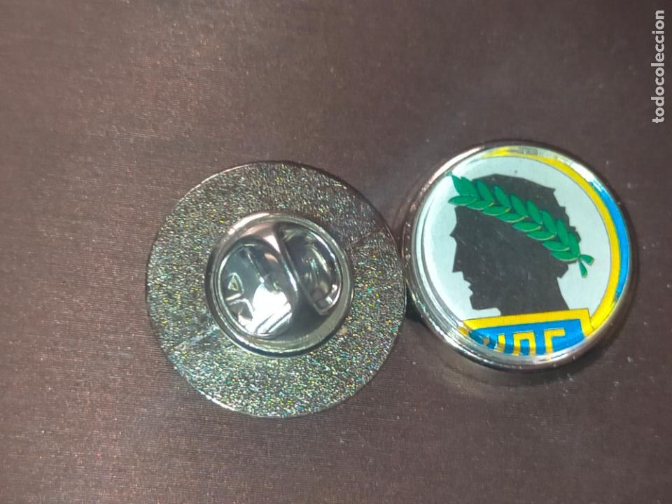 Collection pins: pin redondo metal - f&uacute;tbol club liga equipo H&eacute;rcules