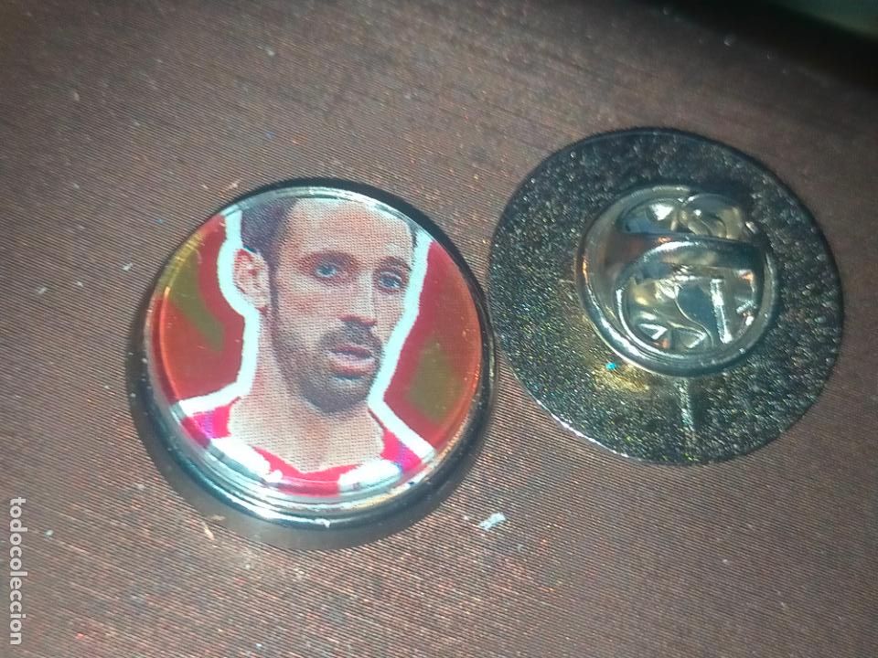 Pins de cole&ccedil;&atilde;o: PIN REDONDO METAL - FUTBOL CLUB JUGADOR EQUIPO - ATLETICO DE MADRID