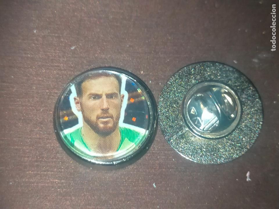 Pin's de collection: PIN REDONDO METAL - FUTBOL CLUB JUGADOR EQUIPO - ATLETICO DE MADRID