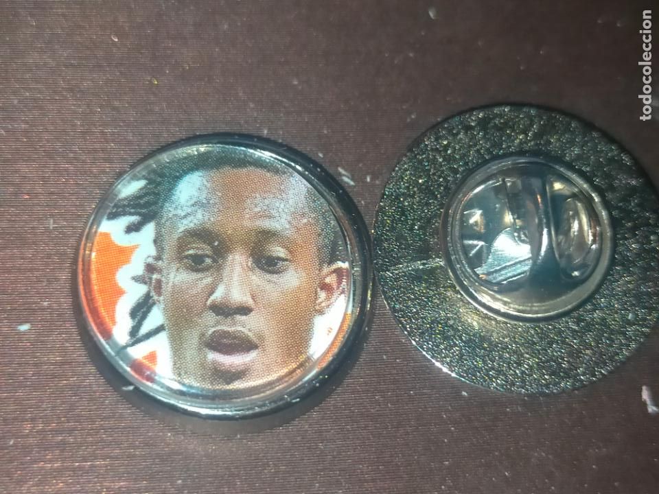 Pin's de collection: PIN REDONDO METAL - FUTBOL CLUB JUGADOR EQUIPO - ATLETICO DE MADRID