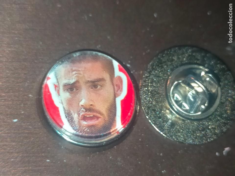 Pin's de collection: PIN REDONDO METAL - FUTBOL CLUB JUGADOR EQUIPO - ATLETICO DE MADRID