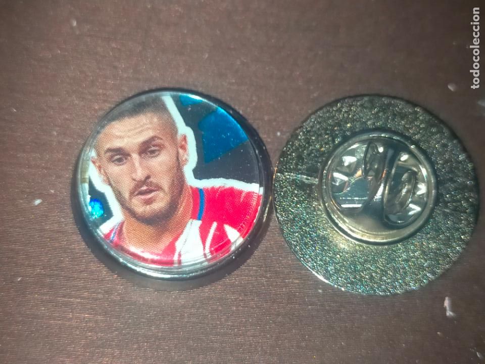 Pin's de collection: PIN REDONDO METAL - FUTBOL CLUB JUGADOR EQUIPO - ATLETICO DE MADRID