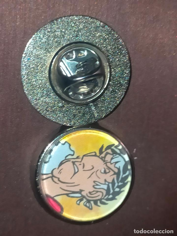 Asterix Anstecker Pin Aus Metall – Offizielles Lizenzprodukt, Motiv Asterix Kopf, 3,5-4,5 Cm