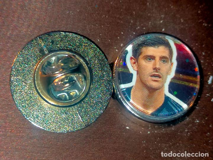 Pins de cole&ccedil;&atilde;o: PIN REDONDO METAL - F&Uacute;TBOL liga jugador equipo REAL MADRID