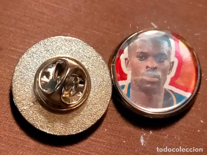 Pins de colecci&oacute;n: pin redondo metal - f&uacute;tbol club liga equipo - f&uacute;tbol club Barcelona