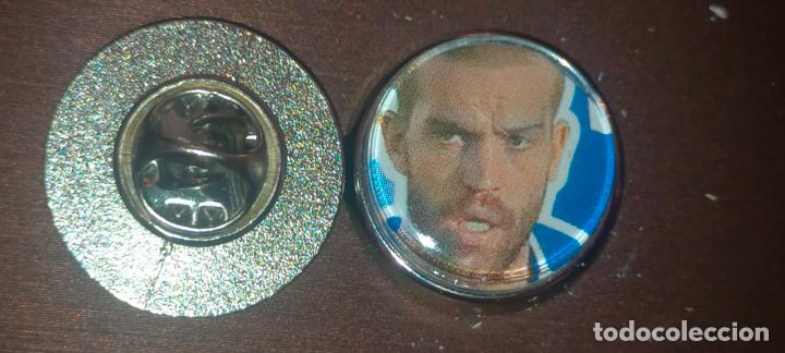 Pins de colecci&oacute;n: pin redondo metal - FUTBOL DEPORTIVO ALAVES, JUGADOR O ESCUDO . EQUIPO LIGA