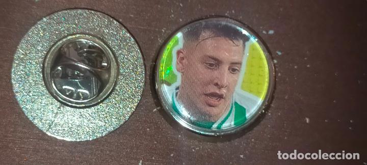 Pin's de collection: pin redondo metal - FUTBOL real Betis Balompi&eacute; , JUGADOR O ESCUDO . EQUIPO LIGA