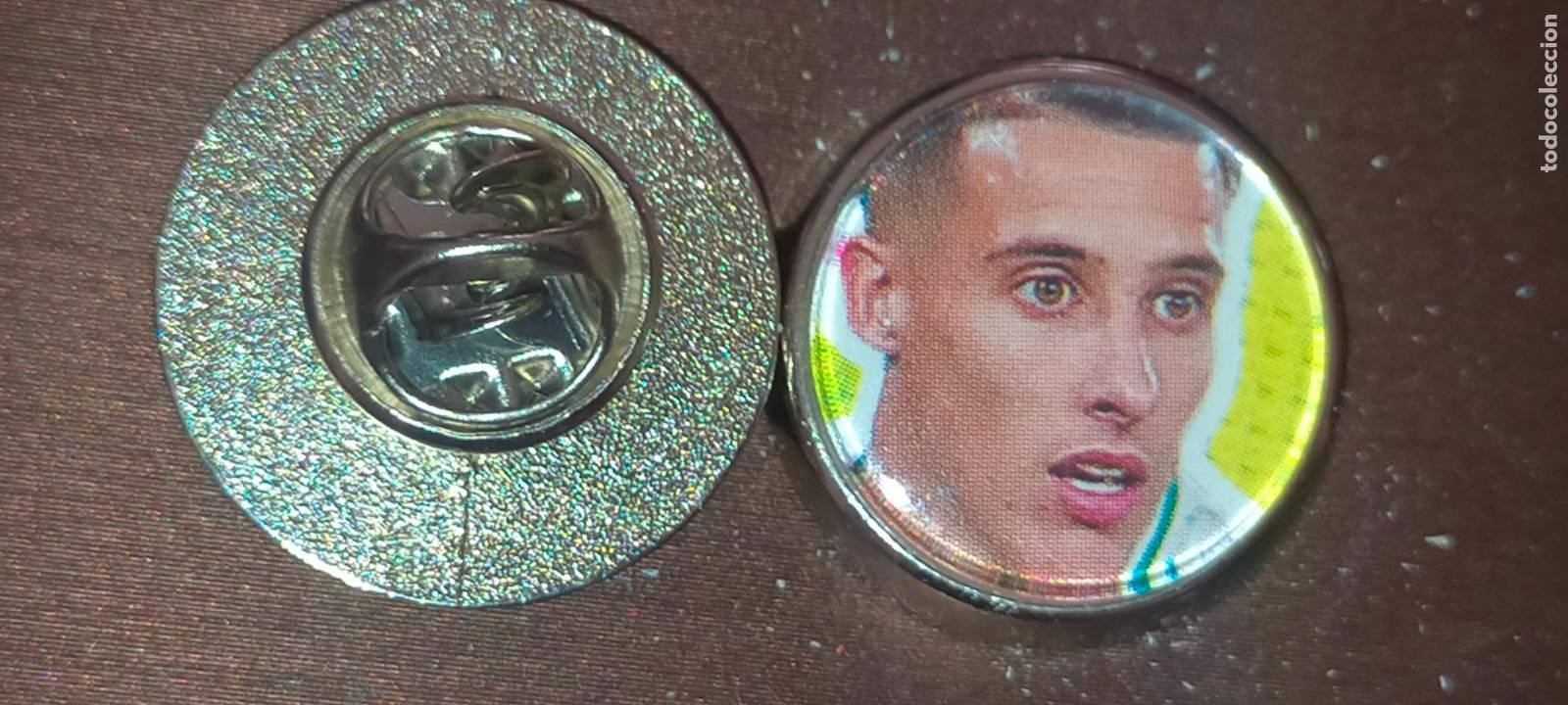 Sammlung von Pins: pin redondo metal - FUTBOL real Betis Balompi&eacute; , JUGADOR O ESCUDO . EQUIPO LIGA