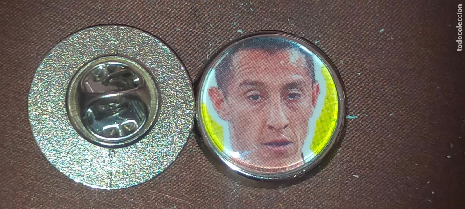 Pins de cole&ccedil;&atilde;o: pin redondo metal - FUTBOL real Betis Balompi&eacute; , JUGADOR O ESCUDO . EQUIPO LIGA