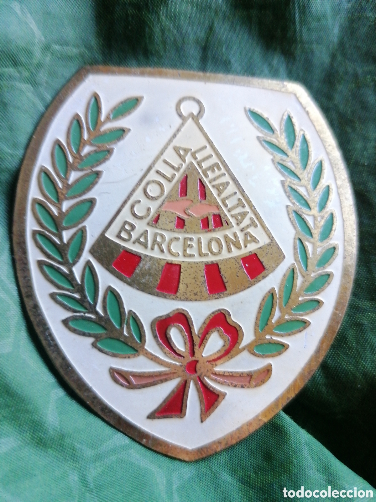 Pins de cole&ccedil;&atilde;o: Pin tipo insignia Grande colla lleialtat Barcelona cooperativa Goya sardanista teatro cultural
