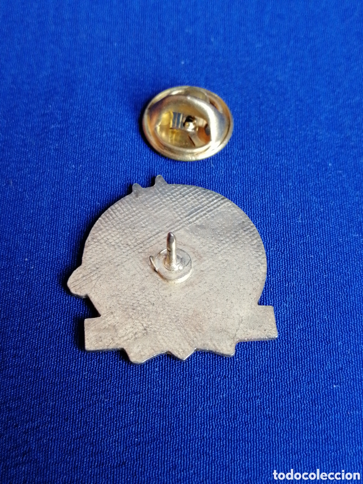 Pins de colecci&oacute;n: WARNER 50 ANIVERSARIO PIN - Foto 2