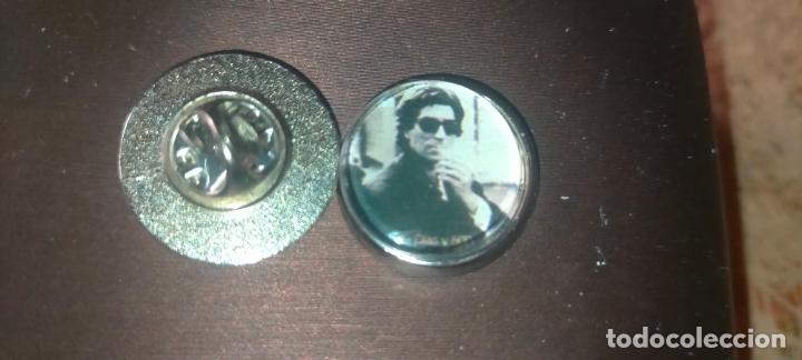Pins de colecci&oacute;n: pin redondo metal - cantante joaquin sabina