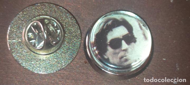 Pins de colecci&oacute;n: pin redondo metal - cantante joaquin sabina