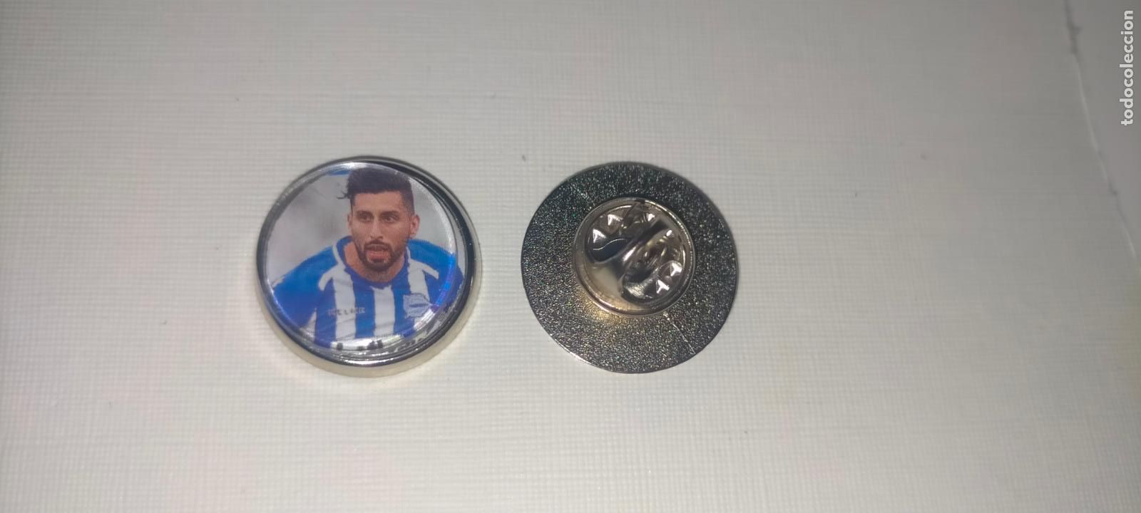 Collection pins: PIN REDONDO METAL - FUTBOL EQUIPO COMPONENTE O JUGADOR CLUB DEPORTIVO ALAVES