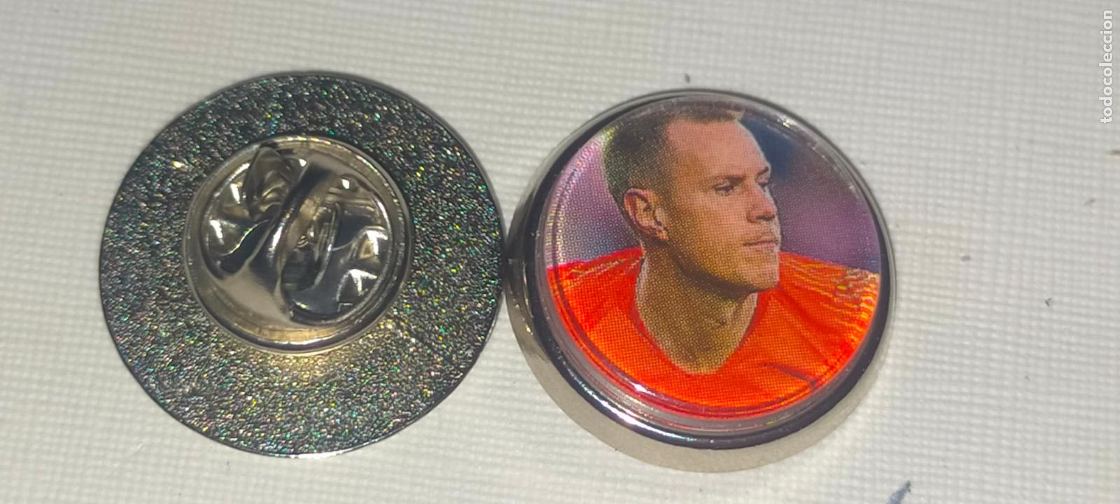 Pins de cole&ccedil;&atilde;o: PIN REDONDO METAL - FUTBOL EQUIPO COMPONENTE O JUGADOR FUTBOL CLUB BARCELONA