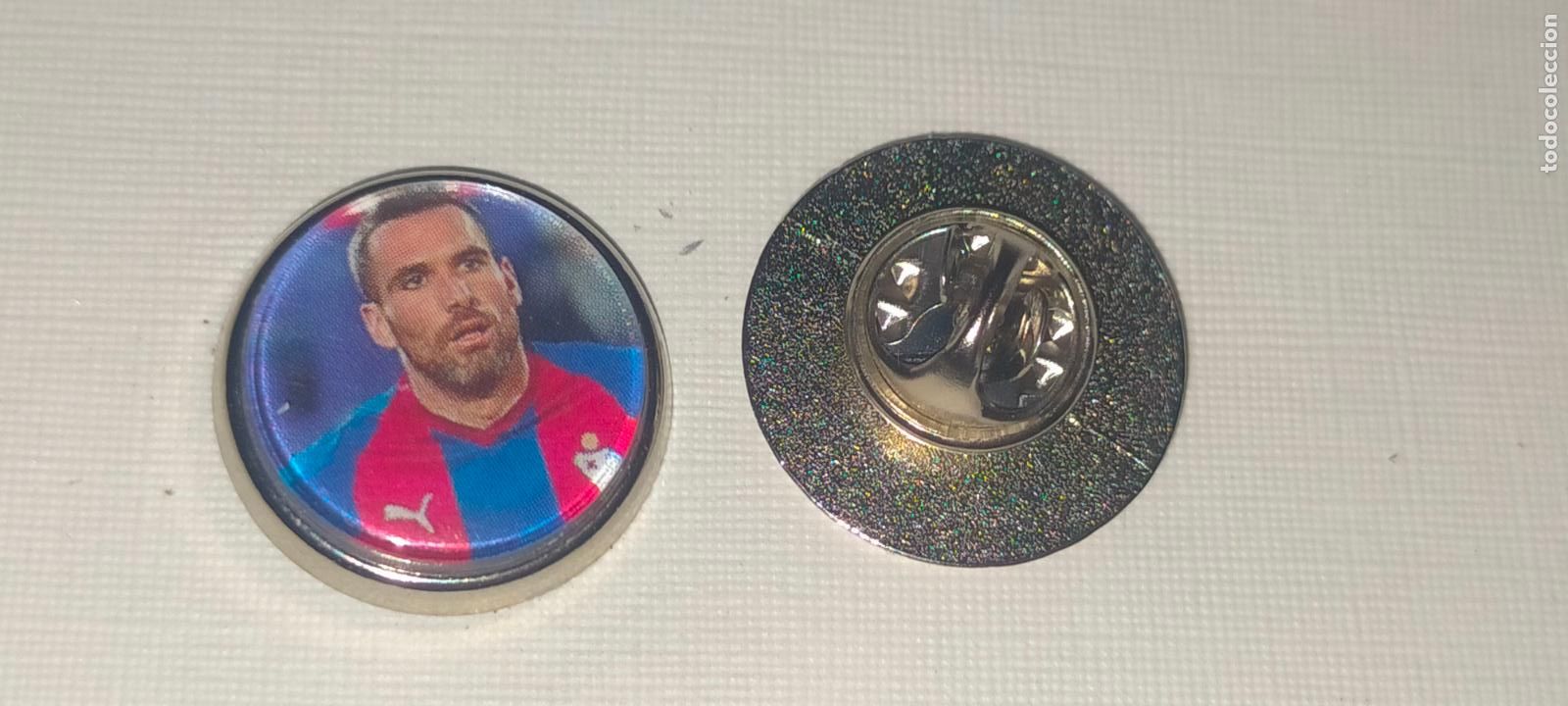 Sammlung von Pins: PIN REDONDO METAL - FUTBOL EQUIPO COMPONENTE JUGADOR CLUB EIBAR
