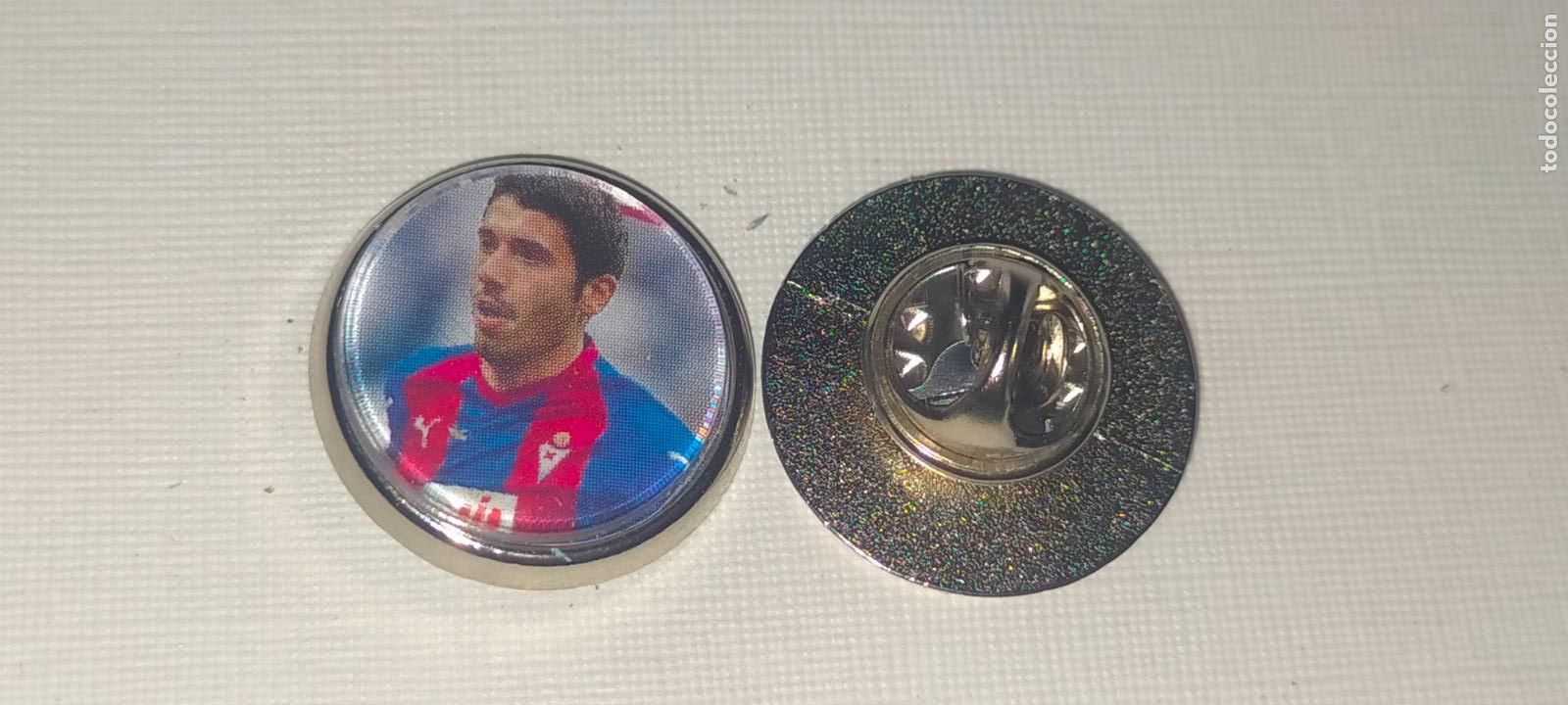Sammlung von Pins: PIN REDONDO METAL - FUTBOL EQUIPO COMPONENTE JUGADOR CLUB EIBAR