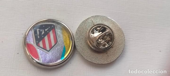 Collection pins: PIN REDONDO METAL - FUTBOL EQUIPO COMPONENTE JUGADOR CLUB ATLETICO DE MADRID METALIZADO
