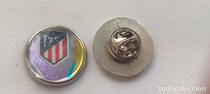 Sammlung von Pins: PIN REDONDO METAL - FUTBOL EQUIPO COMPONENTE JUGADOR CLUB ATLETICO DE MADRID METALIZADO