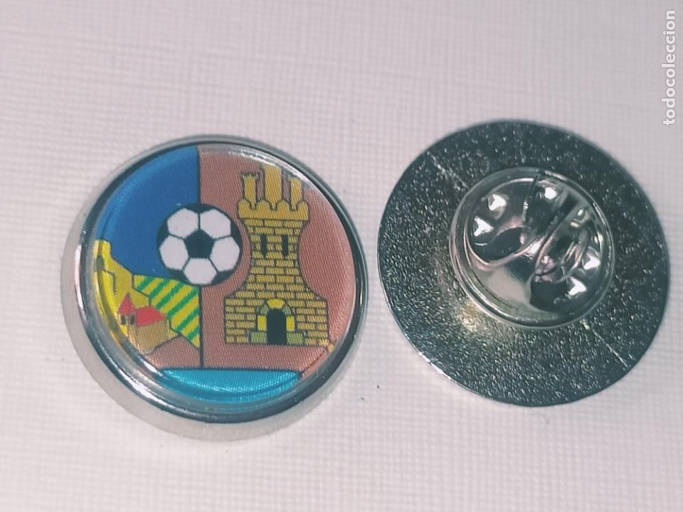Pins de cole&ccedil;&atilde;o: PIN REDONDO METAL - FUTBOL EQUIPO COMPONENTE JUGADOR f&uacute;tbol escudo fuenlabrada