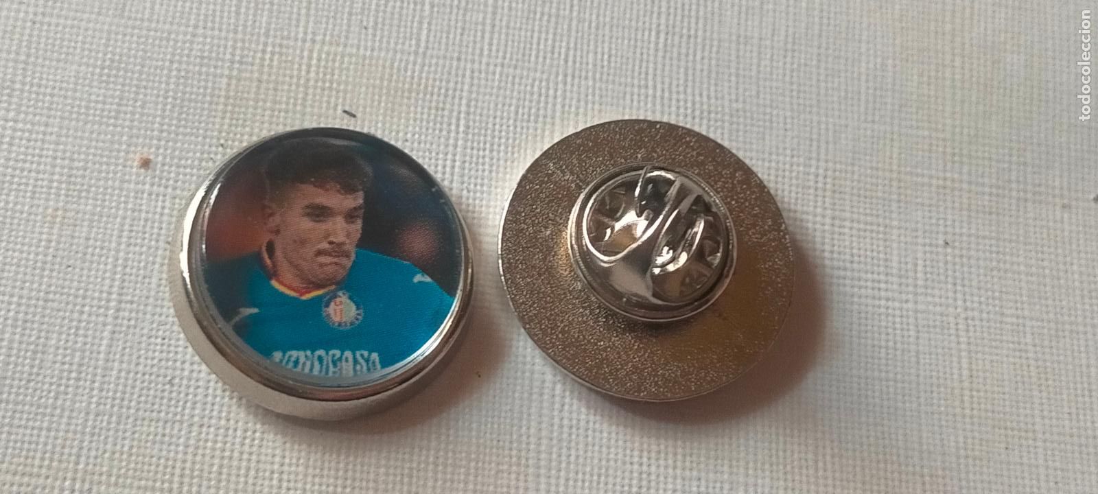 Collection pins: PIN REDONDO METAL - FUTBOL EQUIPO COMPONENTE JUGADOR f&uacute;tbol GETAFE