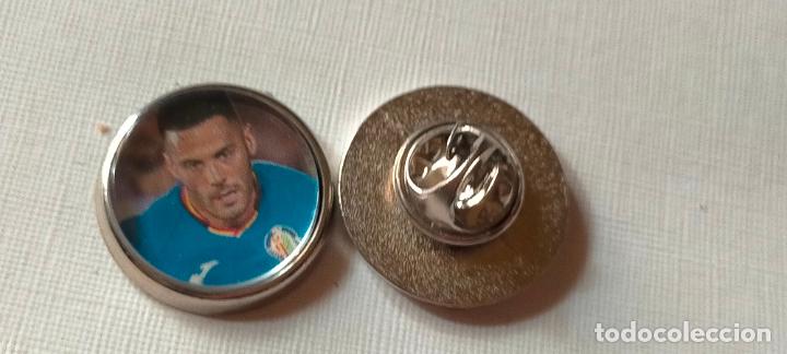 Pins de colecci&oacute;n: PIN REDONDO METAL - FUTBOL EQUIPO COMPONENTE JUGADOR f&uacute;tbol GETAFE