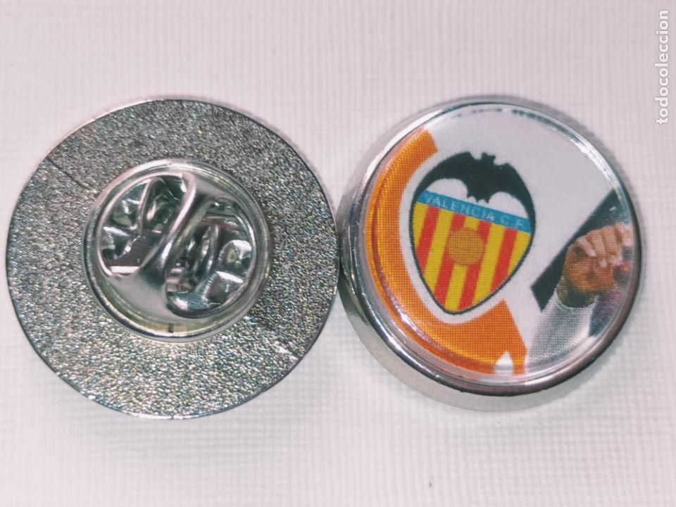 Pin's de collection: PIN REDONDO METAL - FUTBOL EQUIPO COMPONENTE JUGADOR f&uacute;tbol CLUB valencia escudo