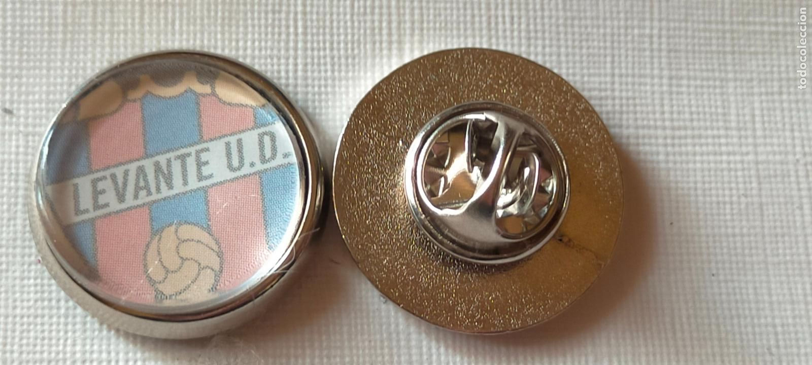 Pins de cole&ccedil;&atilde;o: PIN REDONDO METAL - FUTBOL EQUIPO COMPONENTE JUGADOR f&uacute;tbol CLUB LEVANTE UNION DEPORTIVA escudo