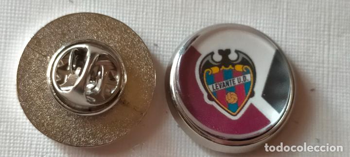Pins e Spille di collezione: PIN REDONDO METAL - FUTBOL EQUIPO COMPONENTE JUGADOR f&uacute;tbol CLUB LEVANTE UNION DEPORTIVA escudo
