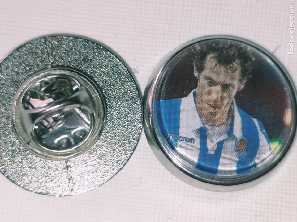 Pins de colecci&oacute;n: PIN REDONDO METAL - FUTBOL EQUIPO COMPONENTE JUGADOR f&uacute;tbol CLUB REAL SOCIEDAD