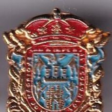 Pins de colección: PIN ESCUDO HERALDICO MUNICIPIOS ESPAÑA - MADRIGAL DE LAS ALTAS TORRES - AVILA. Lote 399059259