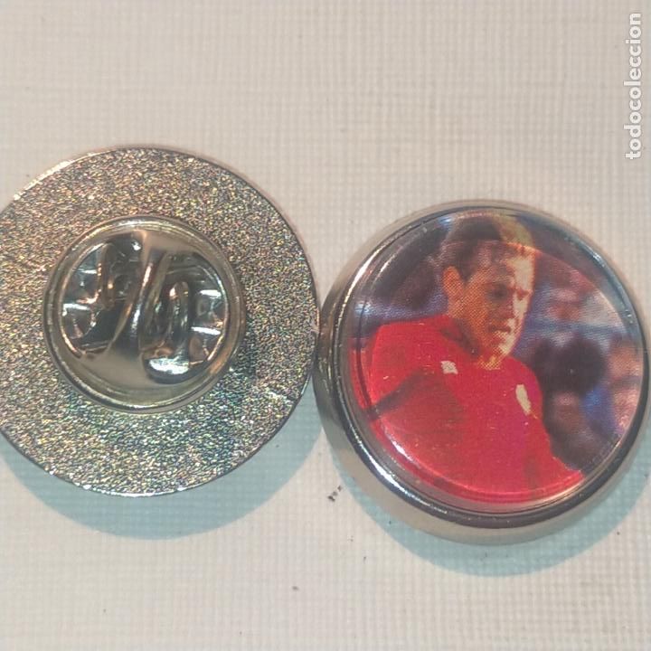 Collection pins: PIN REDONDO METAL - FUTBOL EQUIPO COMPONENTE JUGADOR f&uacute;tbol CLUB OSASUNA