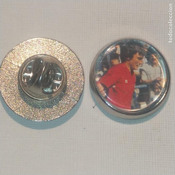 Pins de cole&ccedil;&atilde;o: PIN REDONDO METAL - FUTBOL EQUIPO COMPONENTE JUGADOR f&uacute;tbol CLUB OSASUNA