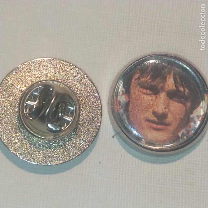 Collection pins: PIN REDONDO METAL - FUTBOL EQUIPO COMPONENTE JUGADOR f&uacute;tbol CLUB OSASUNA
