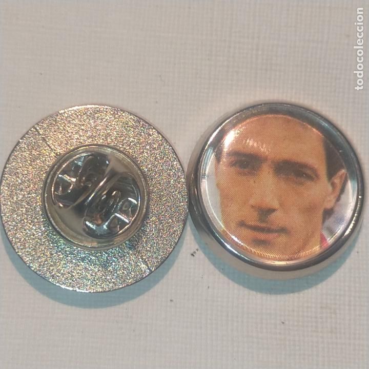 Pins de colecci&oacute;n: PIN REDONDO METAL - FUTBOL EQUIPO COMPONENTE JUGADOR f&uacute;tbol CLUB OSASUNA