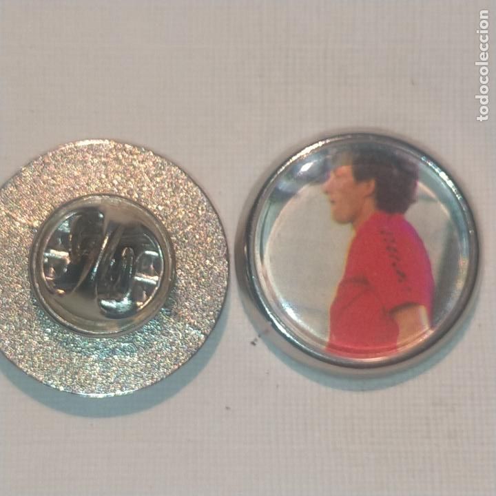 Pins de cole&ccedil;&atilde;o: PIN REDONDO METAL - FUTBOL EQUIPO COMPONENTE JUGADOR f&uacute;tbol CLUB OSASUNA