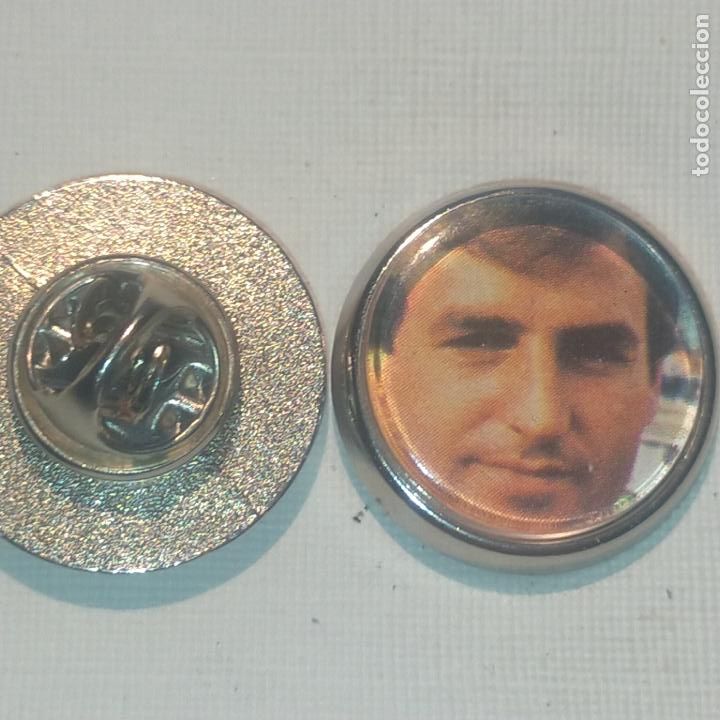 Pins de cole&ccedil;&atilde;o: PIN REDONDO METAL - FUTBOL EQUIPO COMPONENTE JUGADOR f&uacute;tbol CLUB OSASUNA