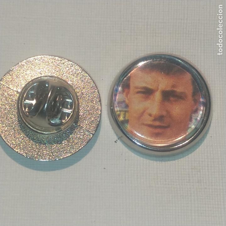 Collection pins: PIN REDONDO METAL - FUTBOL EQUIPO COMPONENTE JUGADOR f&uacute;tbol CLUB OSASUNA