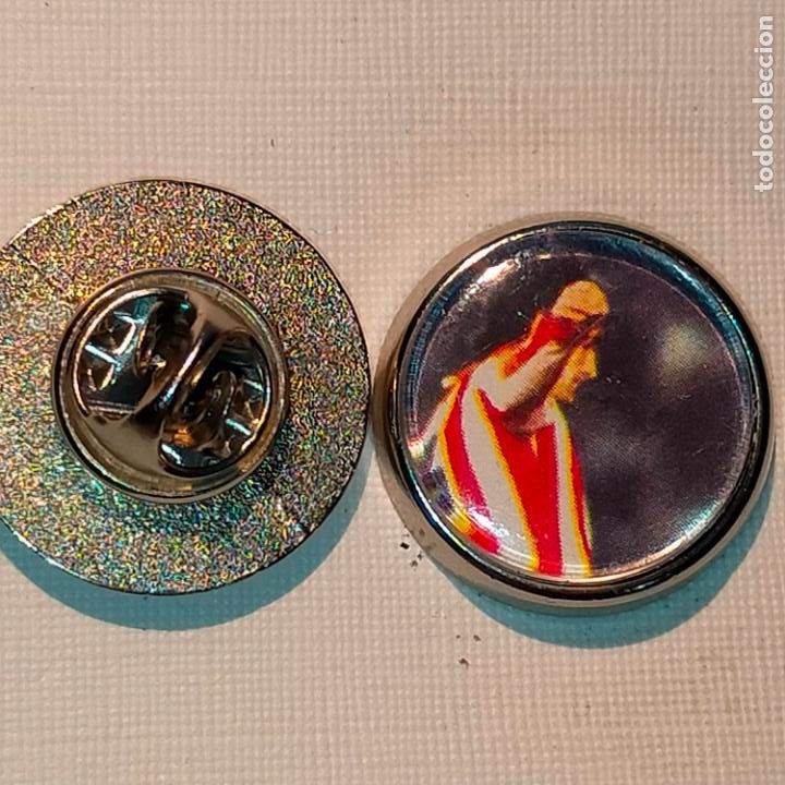 Pins de cole&ccedil;&atilde;o: PIN REDONDO METAL - FUTBOL EQUIPO COMPONENTE JUGADOR f&uacute;tbol CLUB OSASUNA