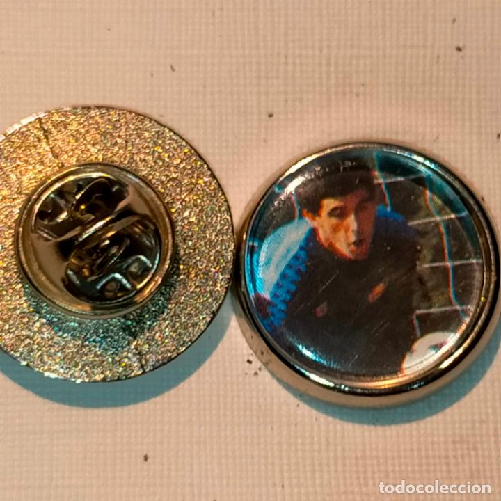 Pins de colecci&oacute;n: PIN REDONDO METAL - FUTBOL EQUIPO COMPONENTE JUGADOR f&uacute;tbol CLUB OSASUNA