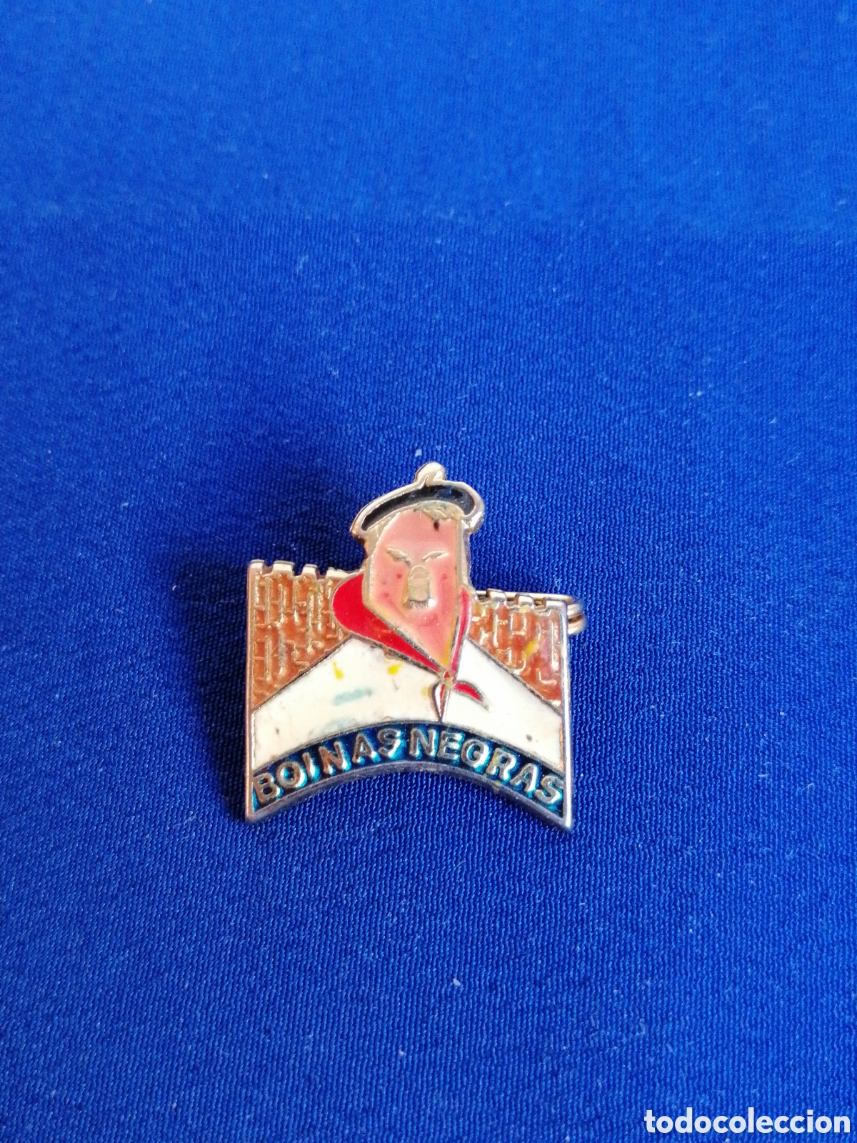 Pins de colecci&oacute;n: BOINAS NEGRAS PE&Ntilde;A INSIGNIA DE ALFILER