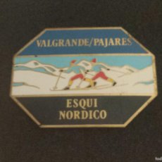 Pins de colección: ANTIGUO PIN ESQUI NORDICO VALGRANDE/PAJARES. Lote 399693519