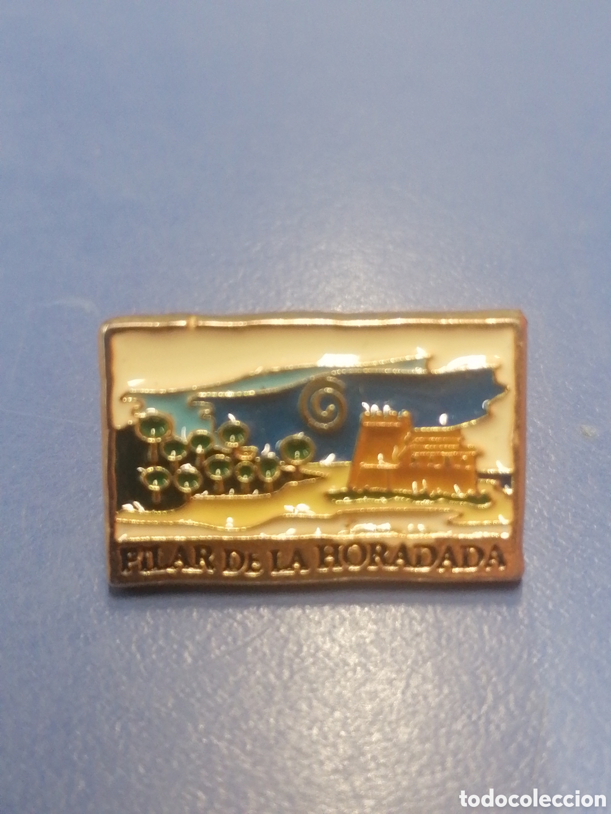 Pin's de collection: Pin municipio poblaci&oacute;n Pilar de la Horadada